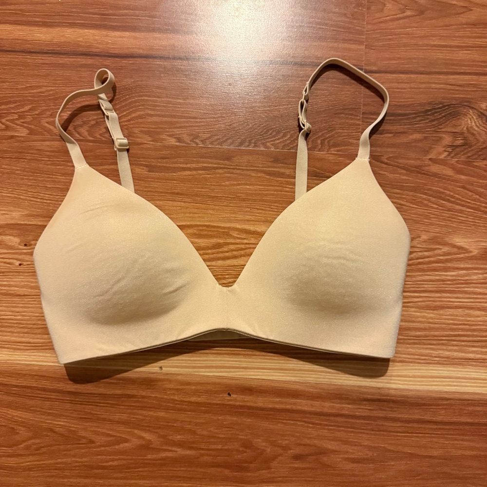 SKIMS wireless Seamless Bra